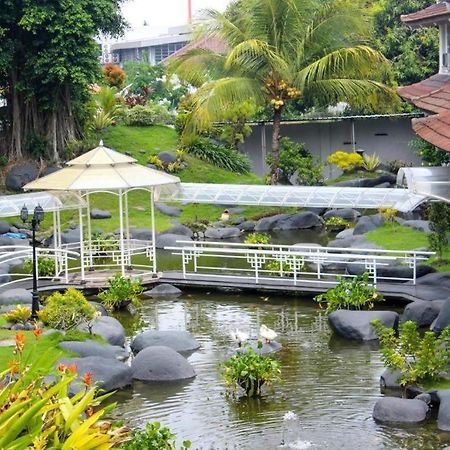 Hotel Merdeka Kediri Kediri  Dış mekan fotoğraf