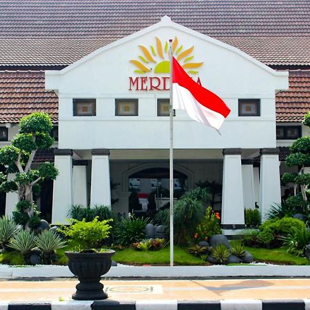 Hotel Merdeka Kediri Kediri  Dış mekan fotoğraf