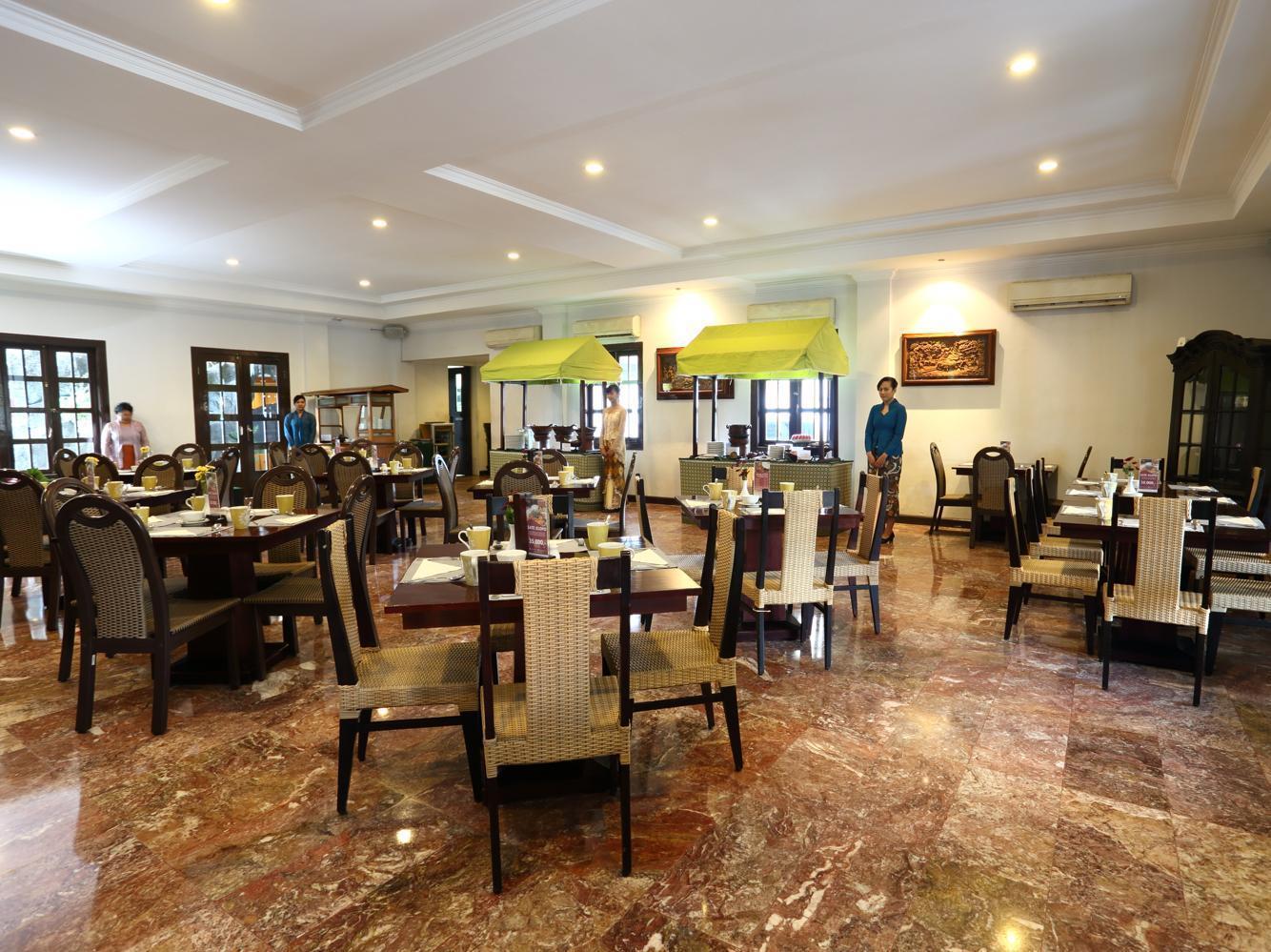 Hotel Merdeka Kediri Kediri  Dış mekan fotoğraf