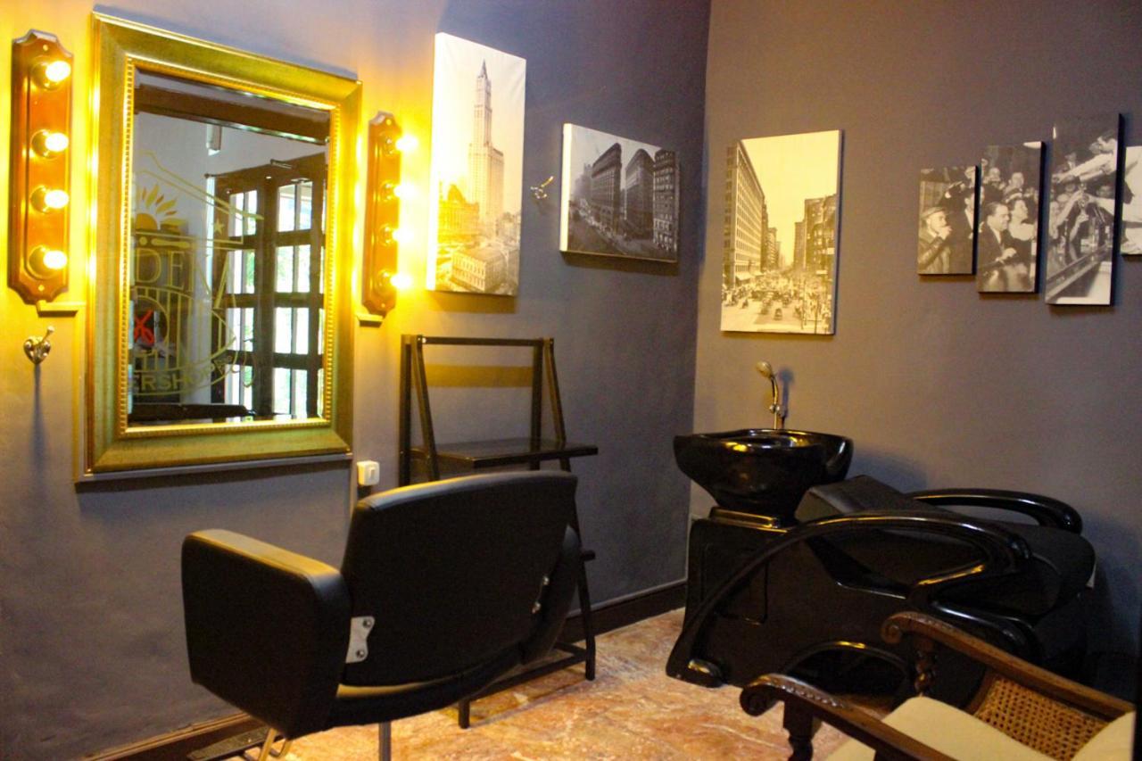 Hotel Merdeka Kediri Kediri  Dış mekan fotoğraf